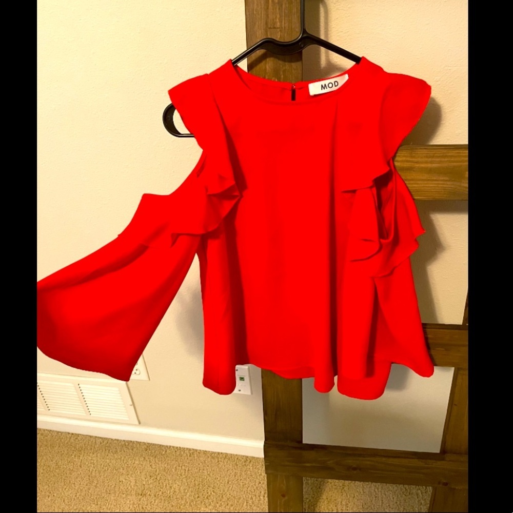 Mod On Trend Shoulder less red blouse / top size XS